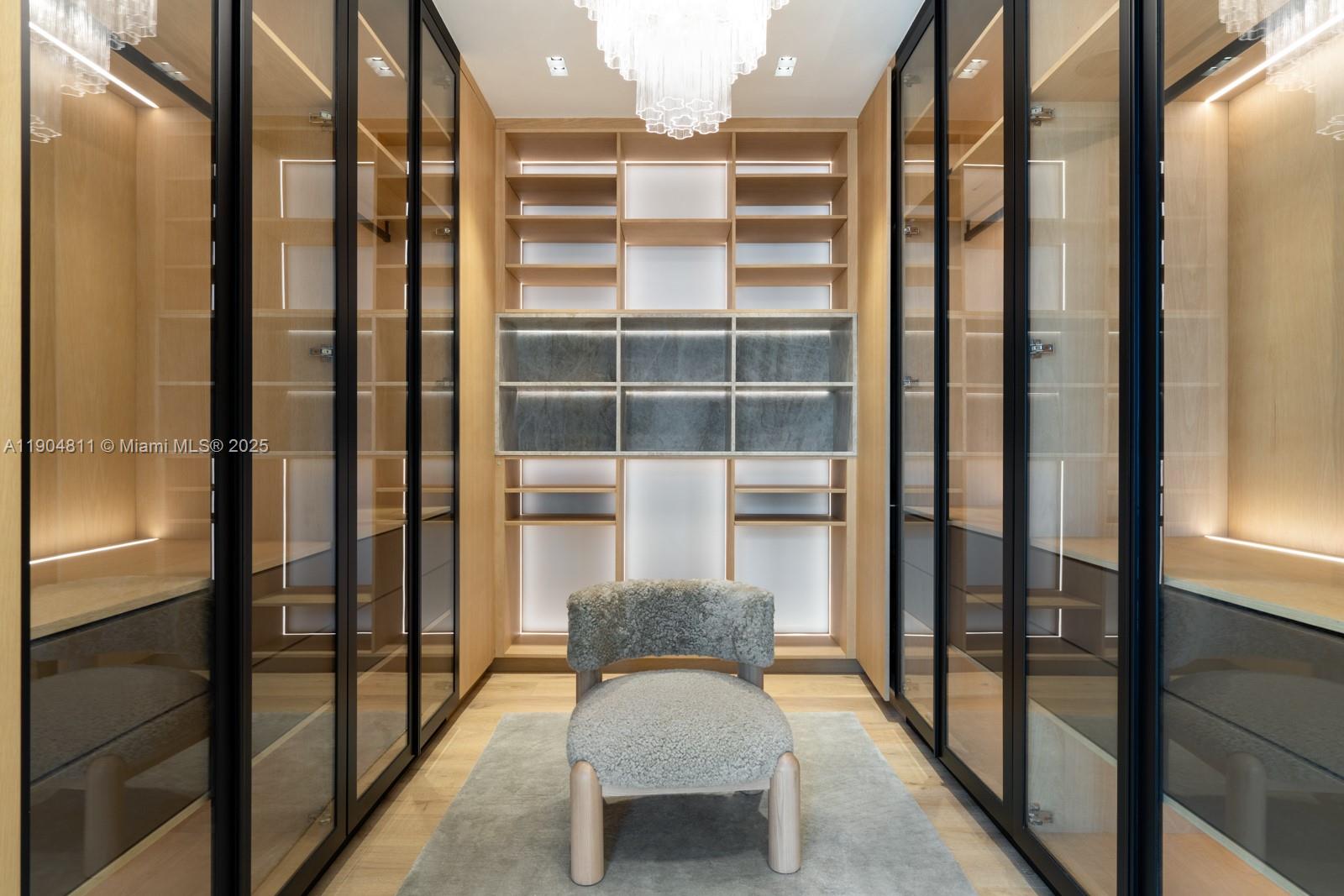 217 Bal Cross Dr Bal Harbour, FL 33154