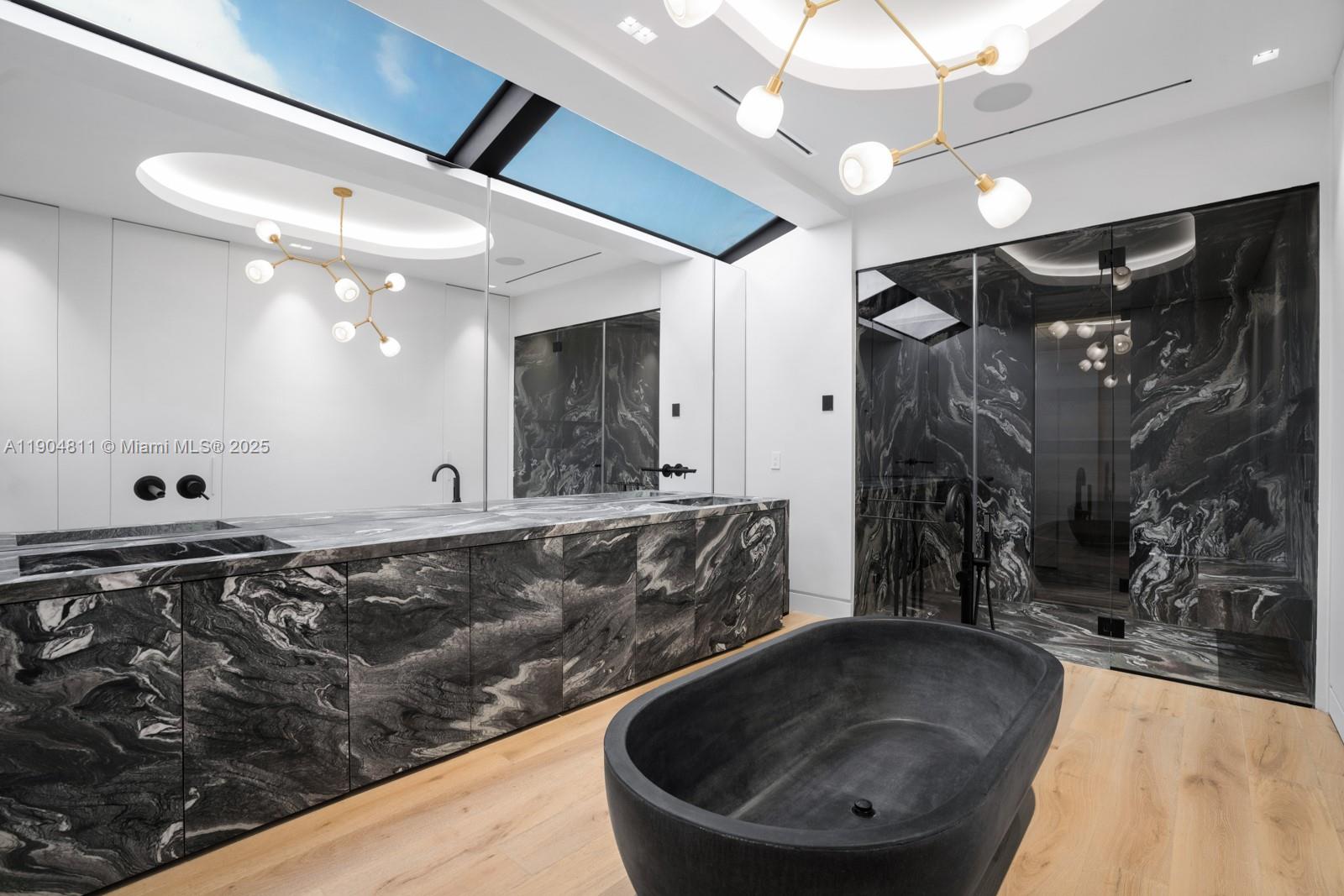 217 Bal Cross Dr Bal Harbour, FL 33154