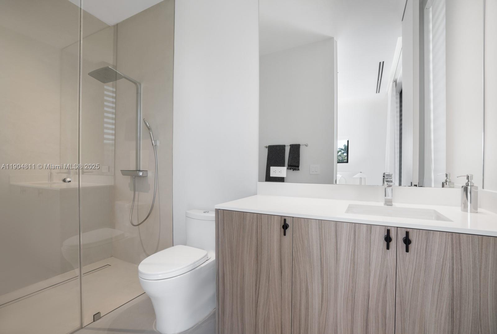 217 Bal Cross Dr Bal Harbour, FL 33154