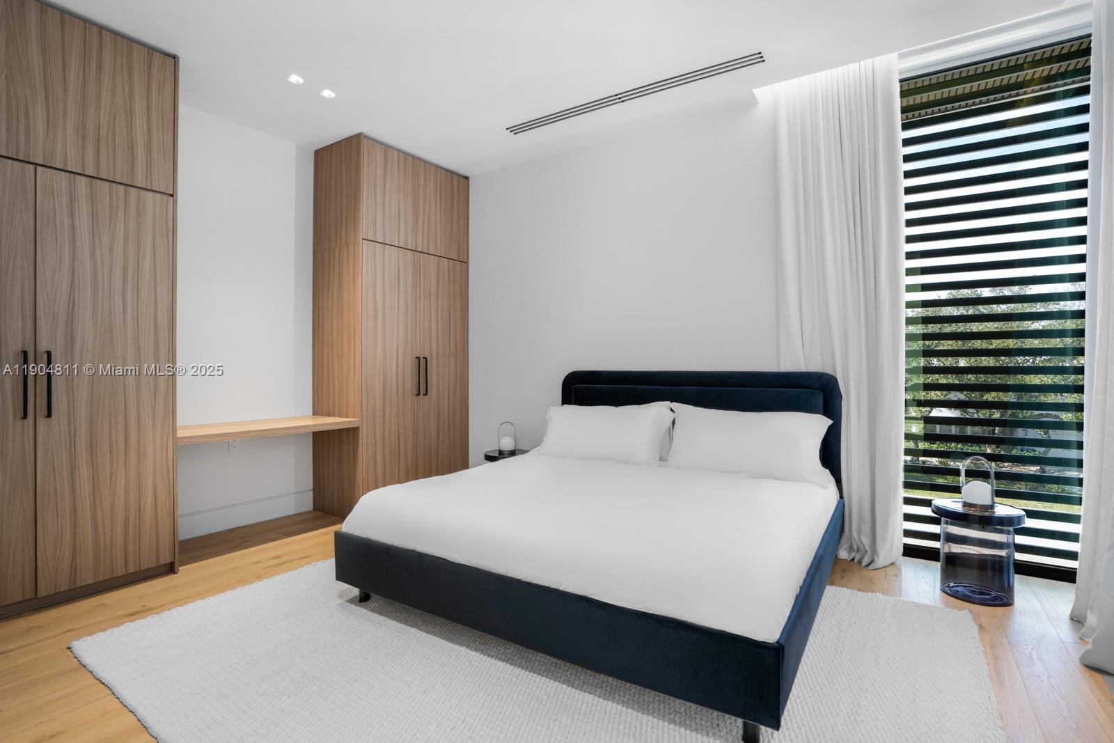 217 Bal Cross Dr Bal Harbour, FL 33154