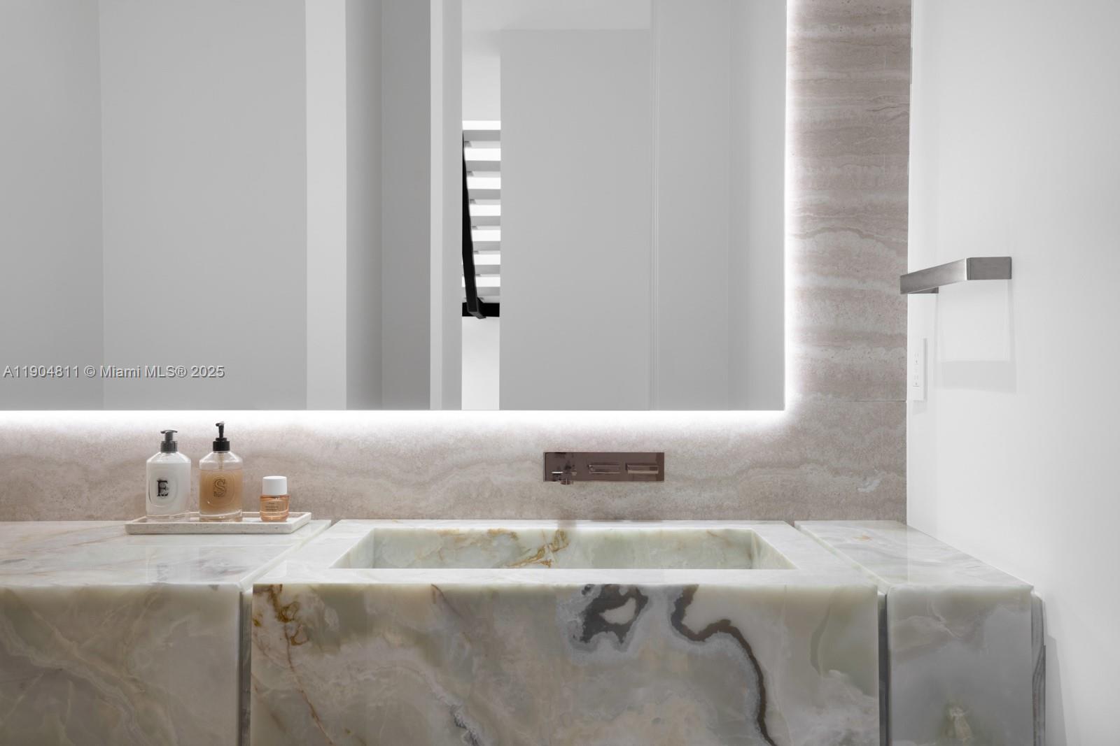 217 Bal Cross Dr Bal Harbour, FL 33154