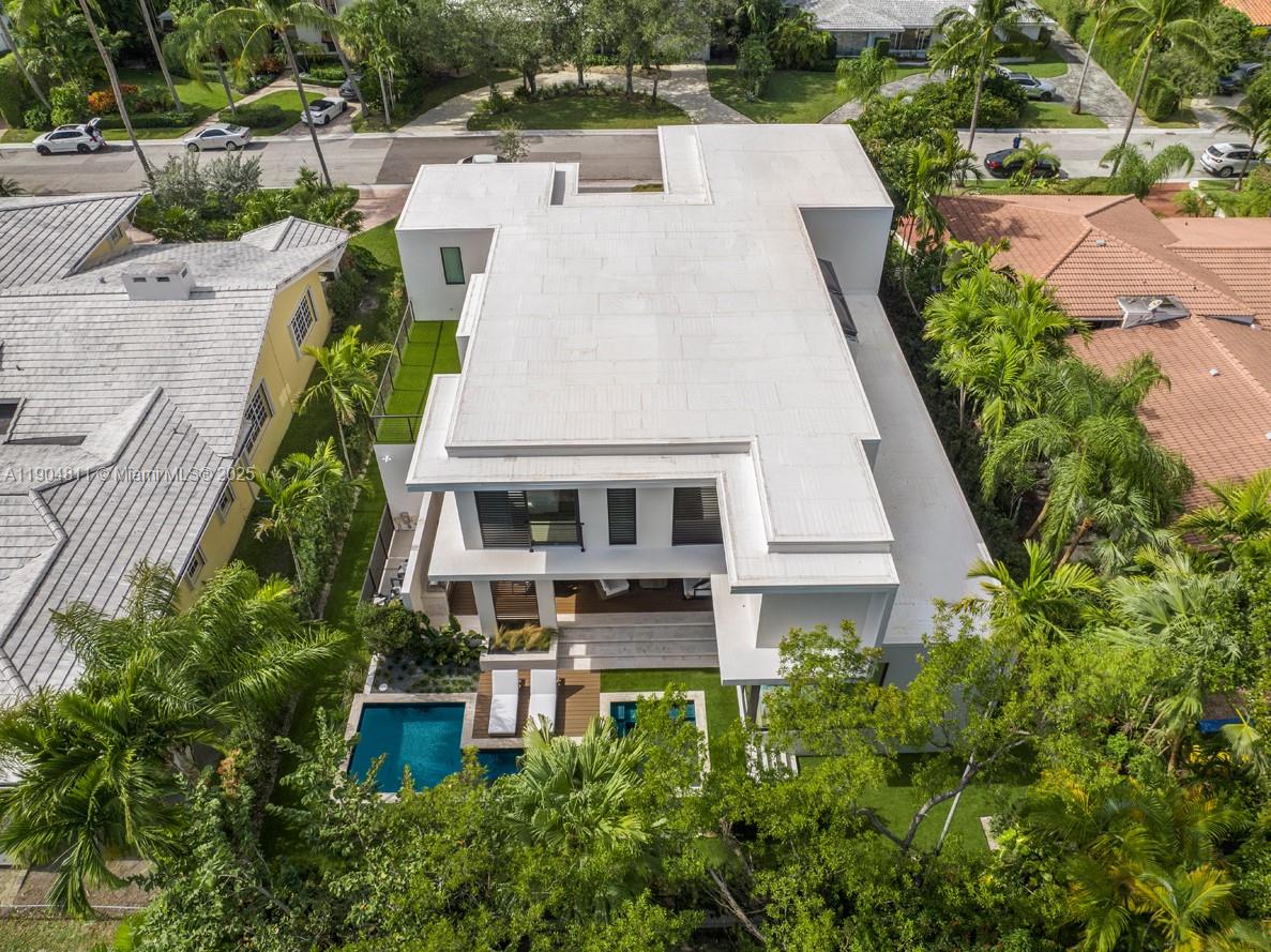 217 Bal Cross Dr Bal Harbour, FL 33154