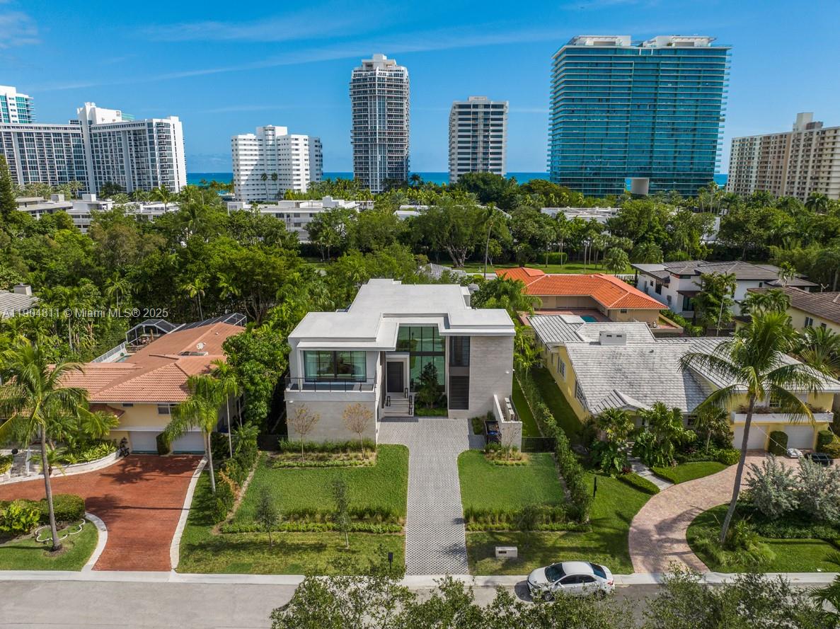 217 Bal Cross Dr Bal Harbour, FL 33154