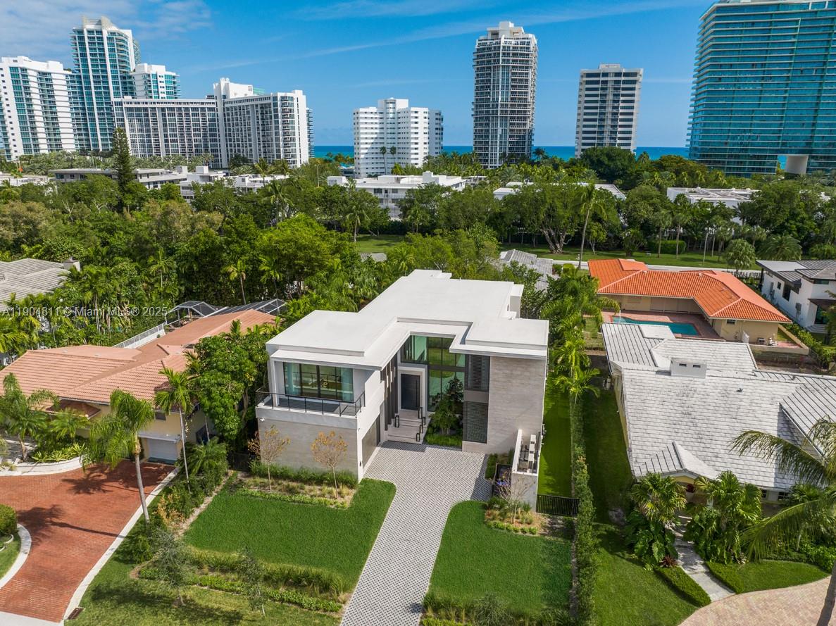 217 Bal Cross Dr Bal Harbour, FL 33154