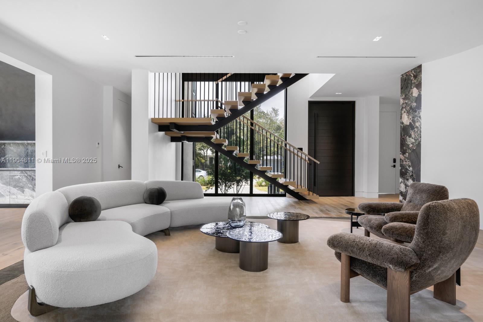 217 Bal Cross Dr Bal Harbour, FL 33154