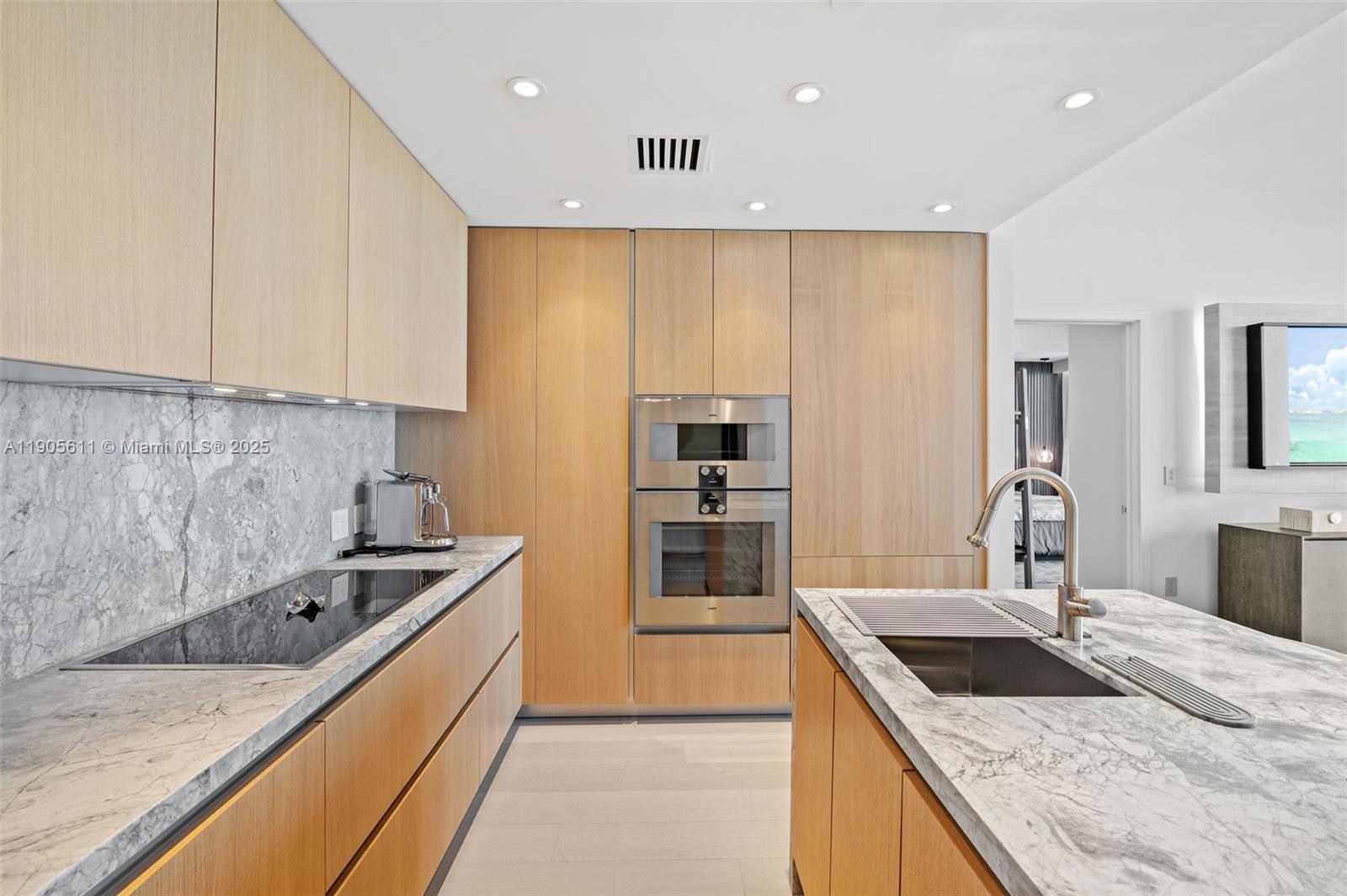 501 West Ave #4104 Miami Beach, FL 33139