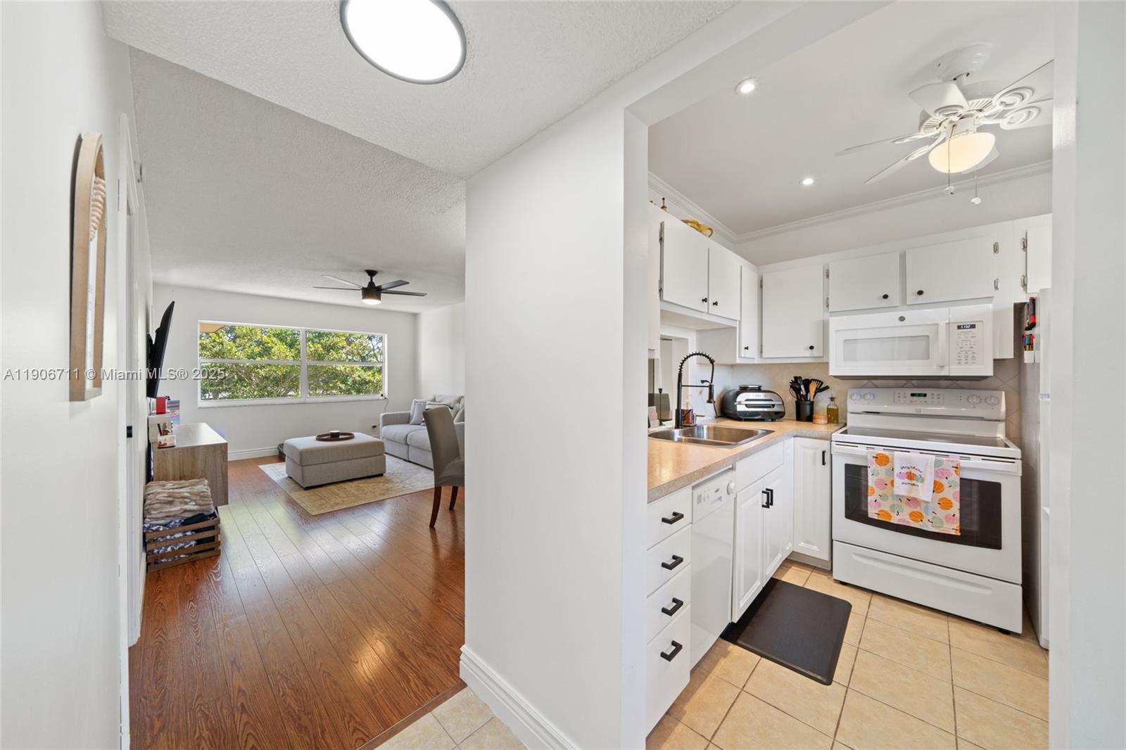 3530 NW 52nd Ave #606