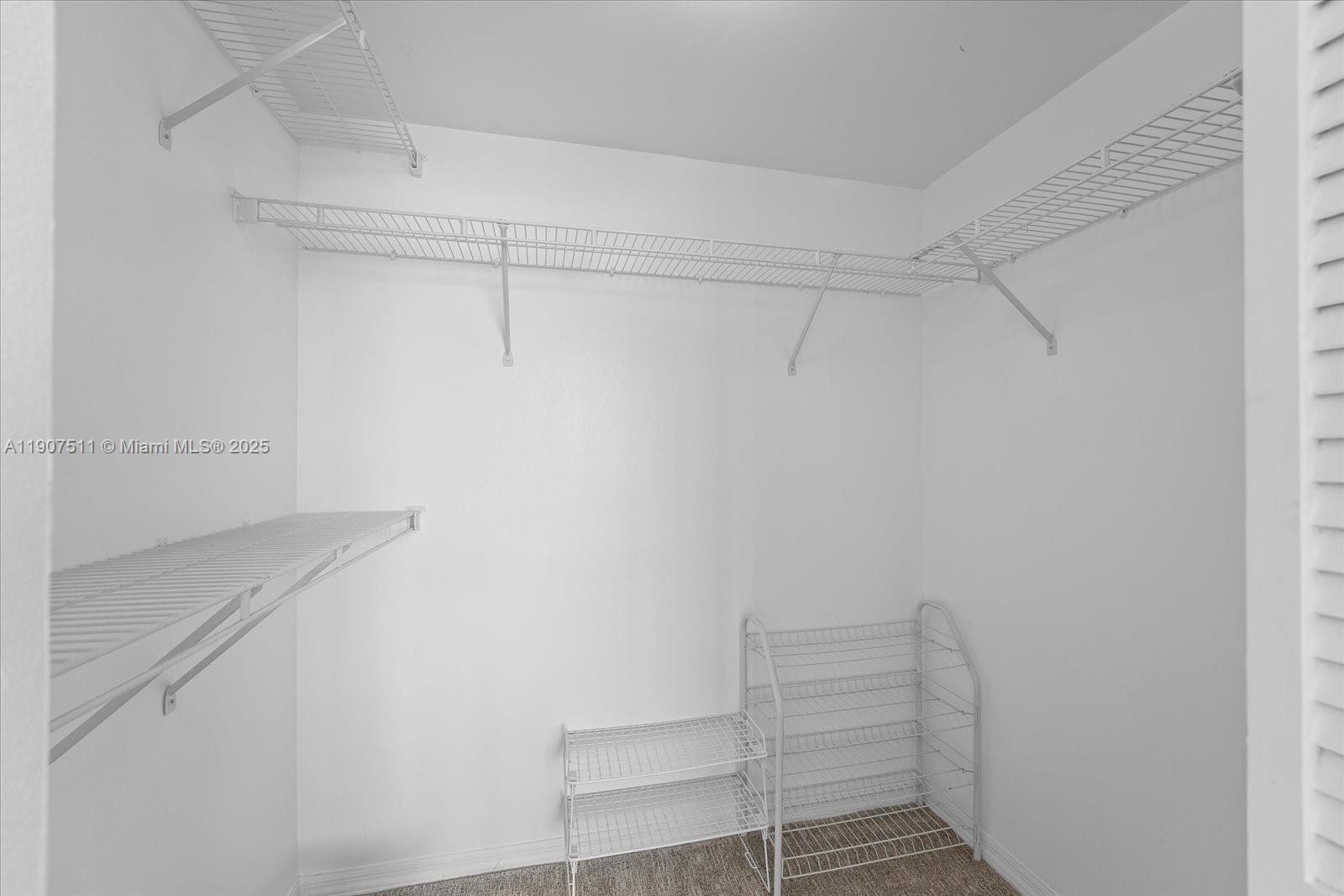 image Yacht Club At Portofino C14