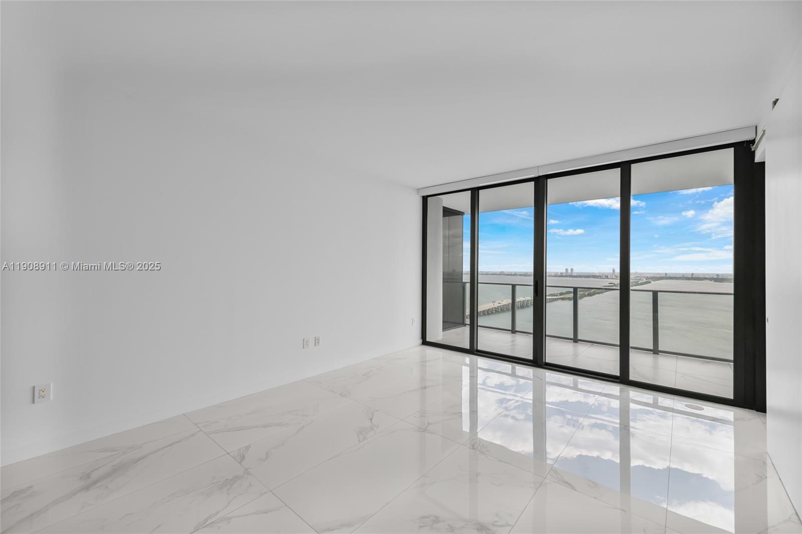 image One Paraiso Bay Condo11