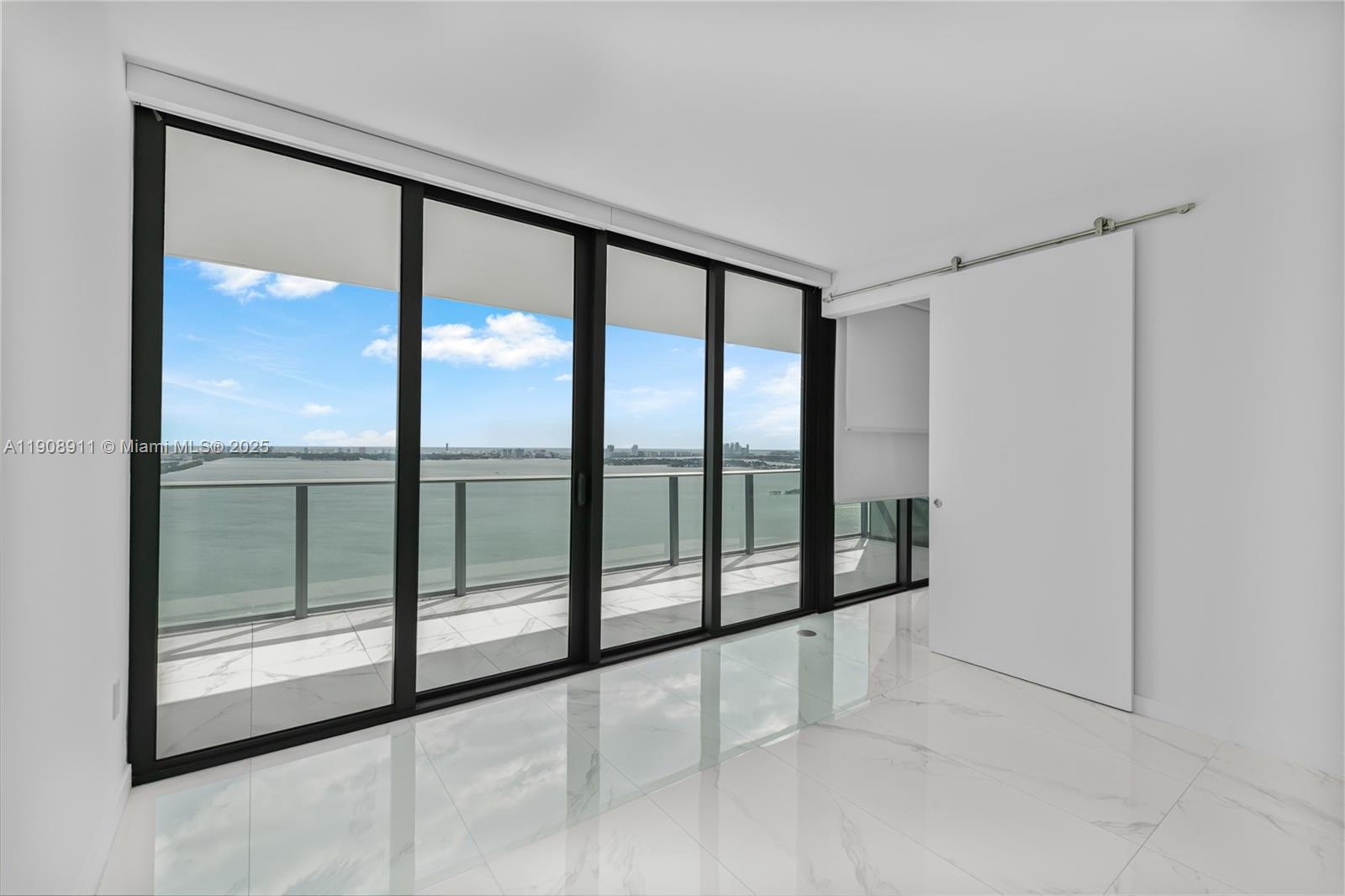 image One Paraiso Bay Condo13