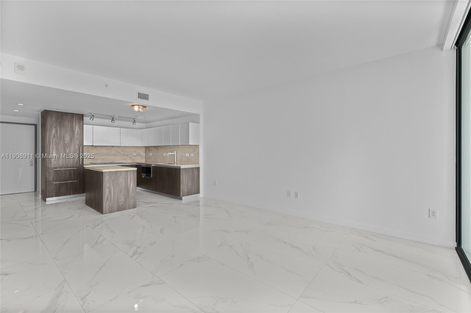 image One Paraiso Bay Condo15