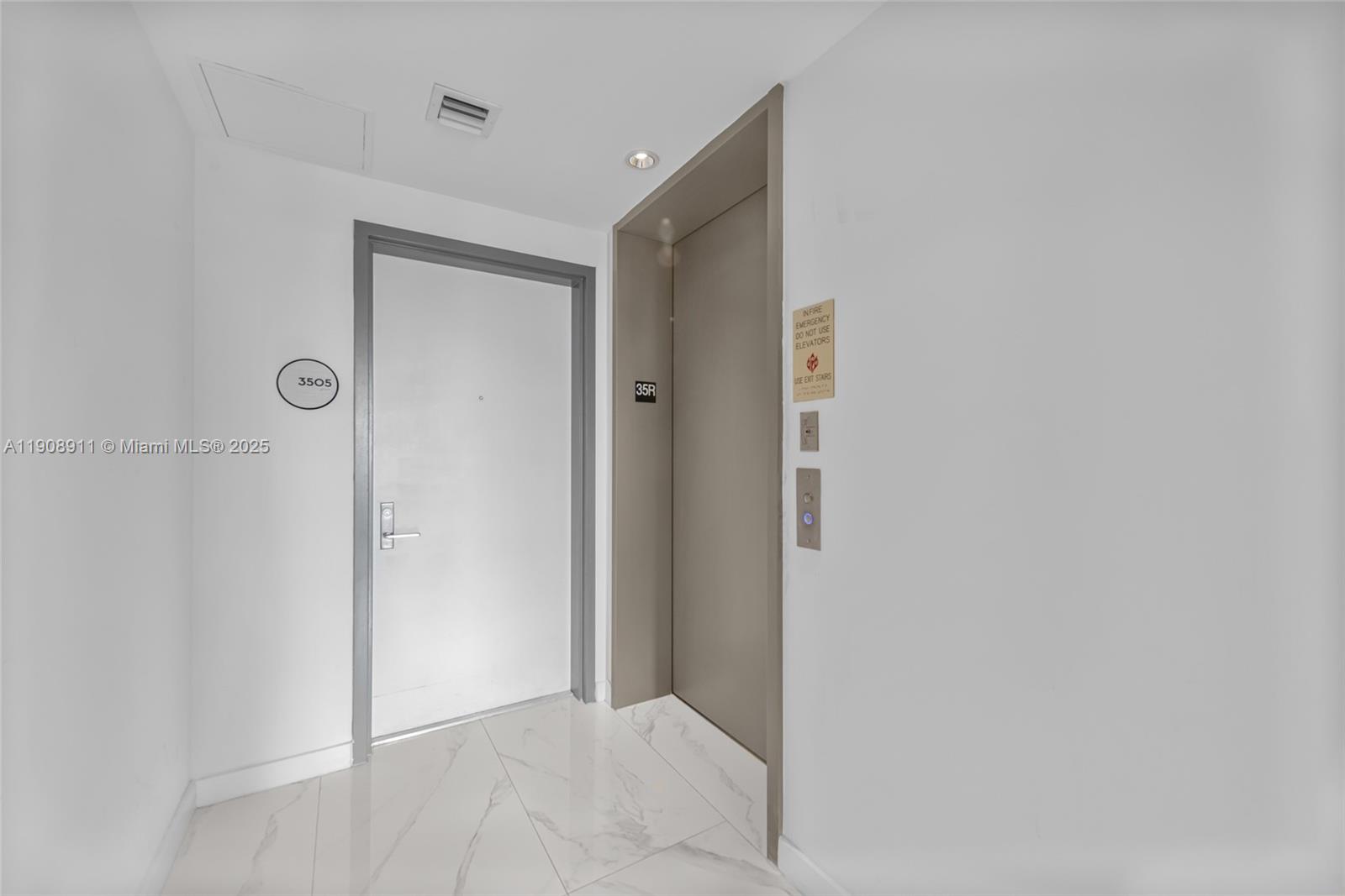 image One Paraiso Bay Condo26