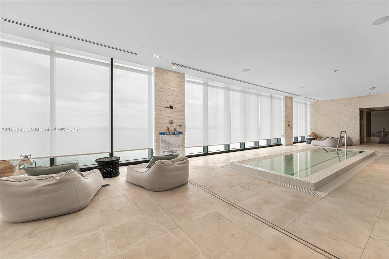 image One Paraiso Bay Condo27