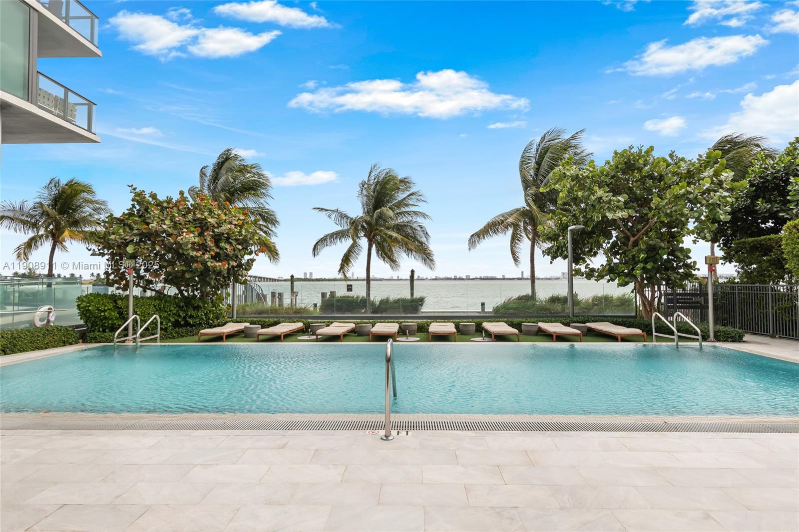 image One Paraiso Bay Condo31