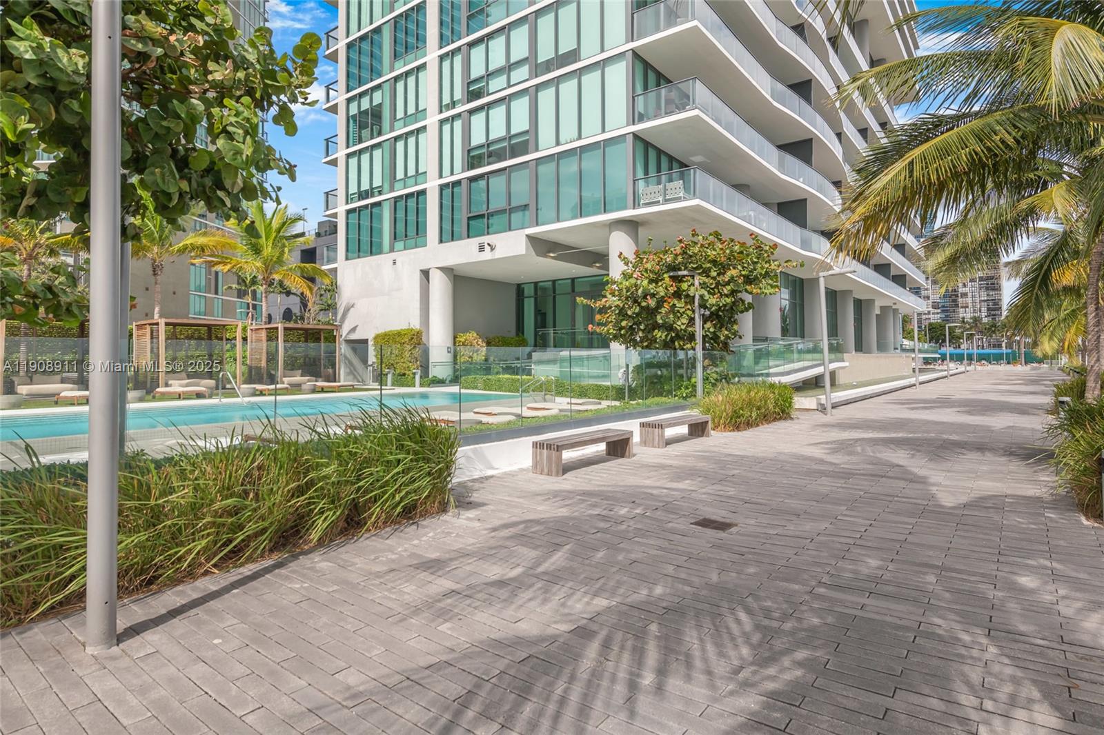 image One Paraiso Bay Condo3