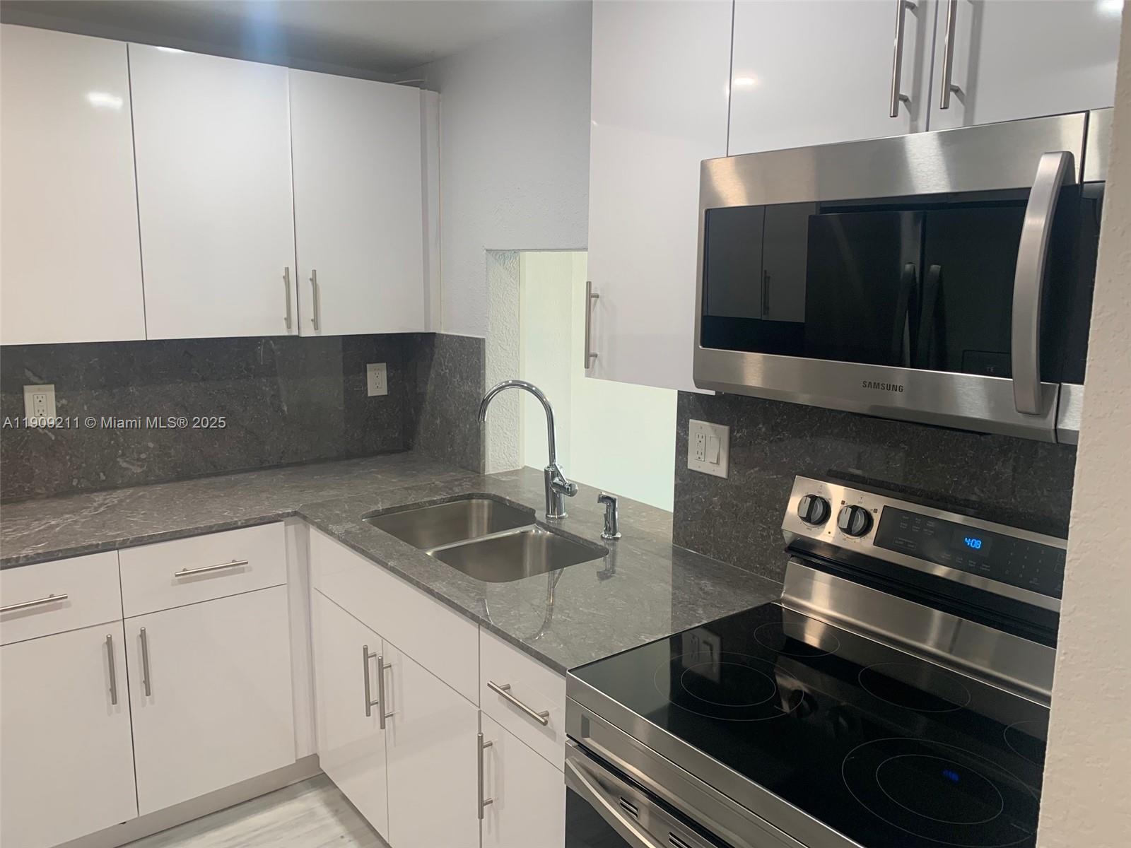 16751 NE 9th Ave #411