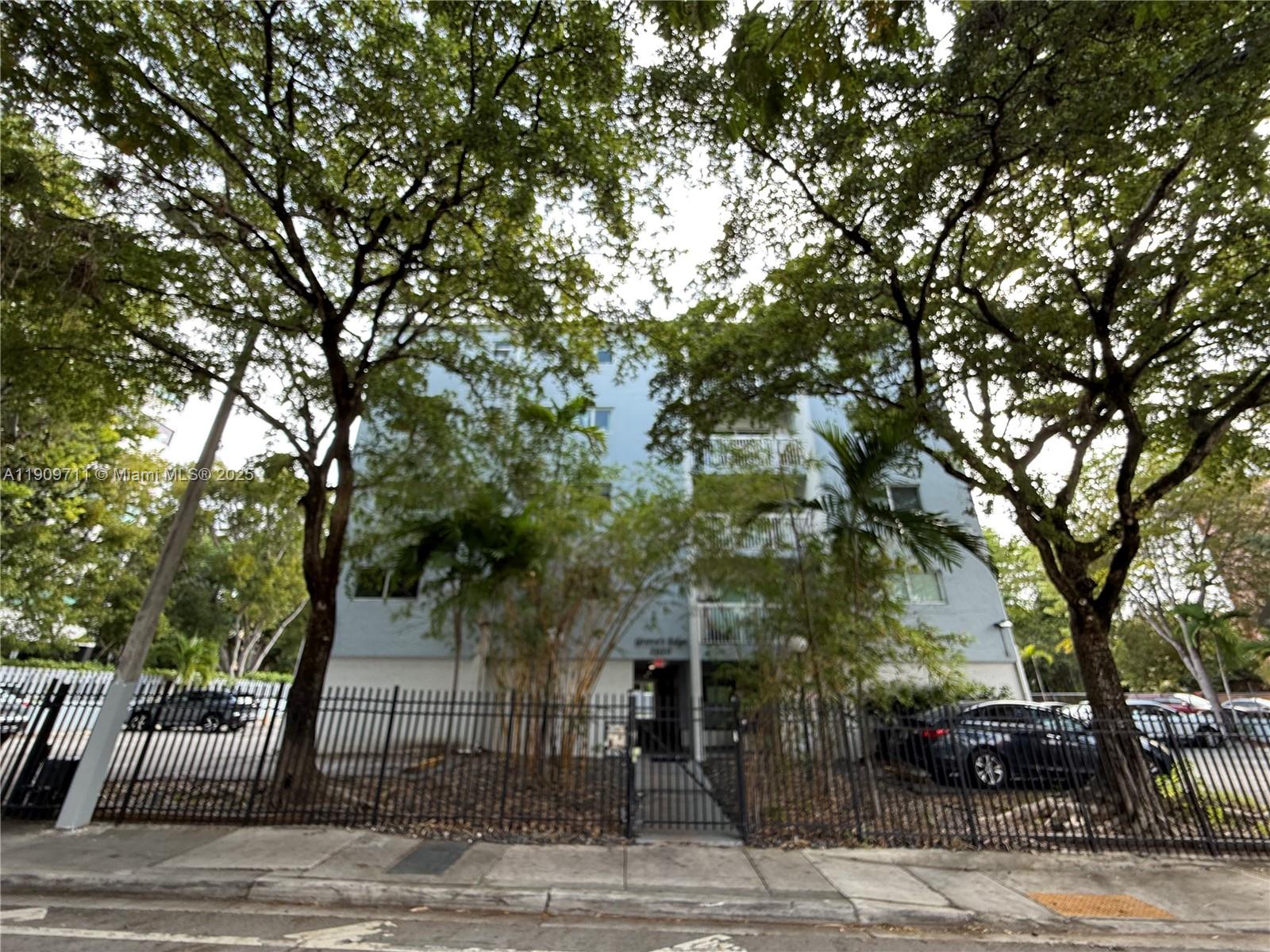 2920 SW 28th Ter #302