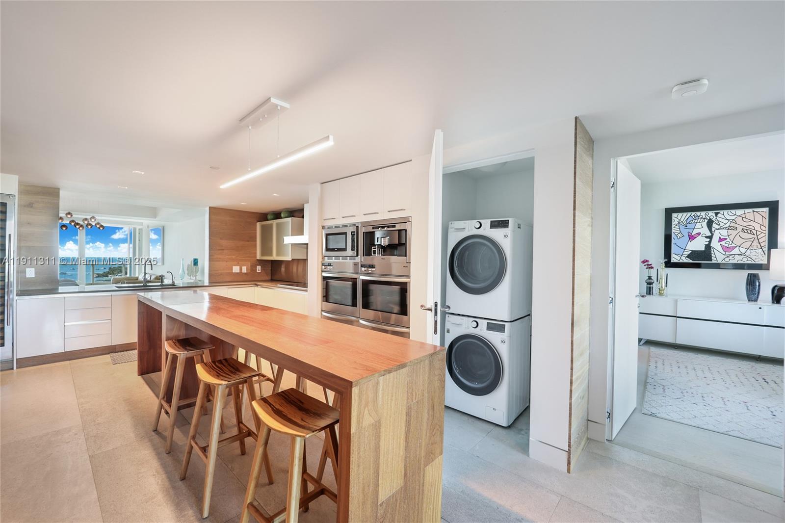 2627 S Bayshore Dr #1103 Miami, FL 33133