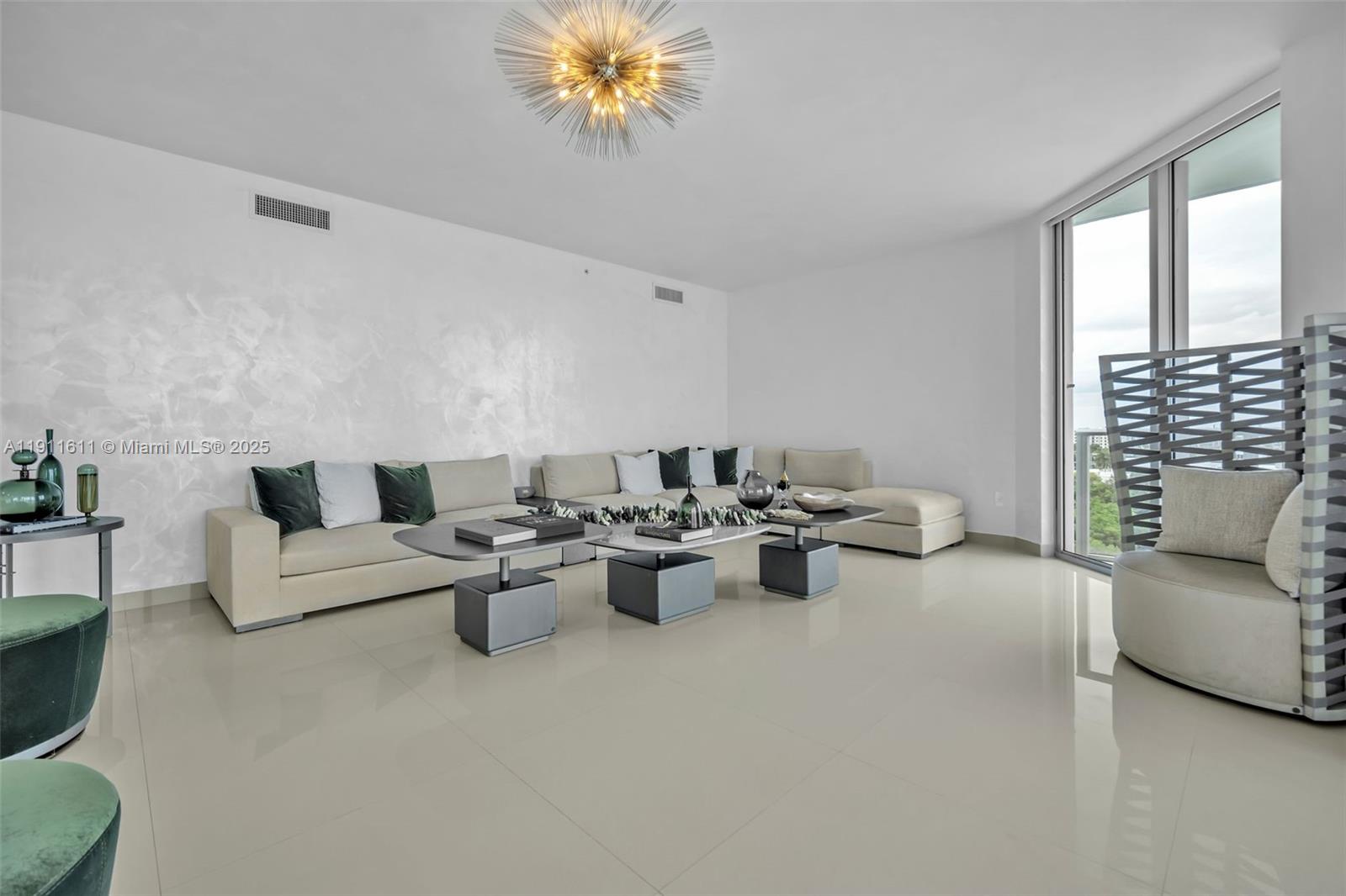 17301 Biscayne Blvd #910 North Miami Beach, FL 33160