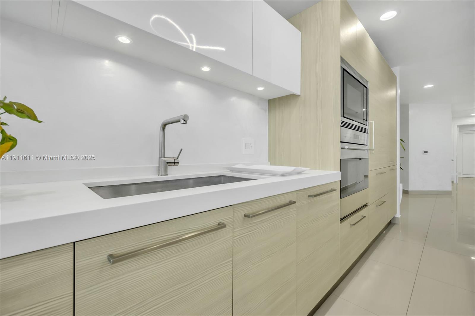 17301 Biscayne Blvd #910 North Miami Beach, FL 33160