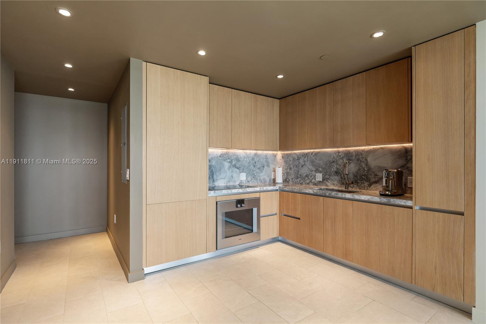 500 Alton Rd #802 Miami Beach, FL 33139