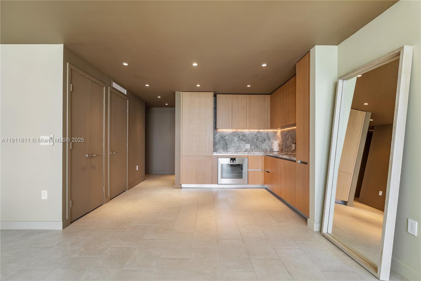 500 Alton Rd #802 Miami Beach, FL 33139