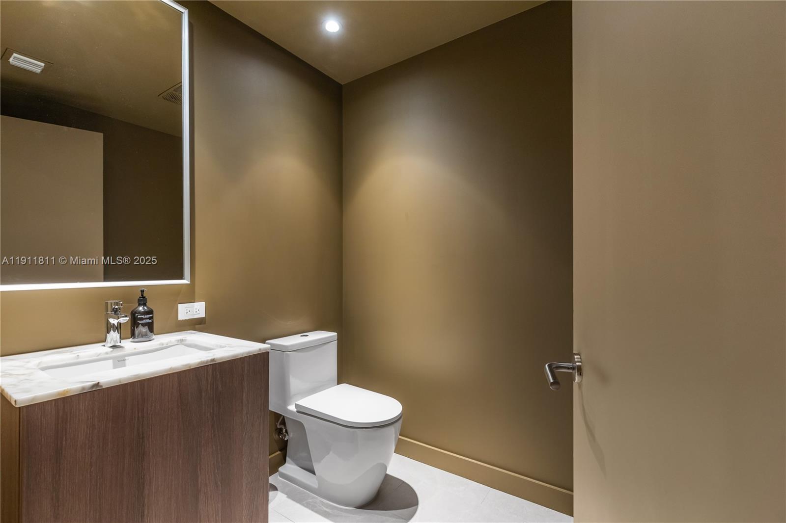 500 Alton Rd #802 Miami Beach, FL 33139