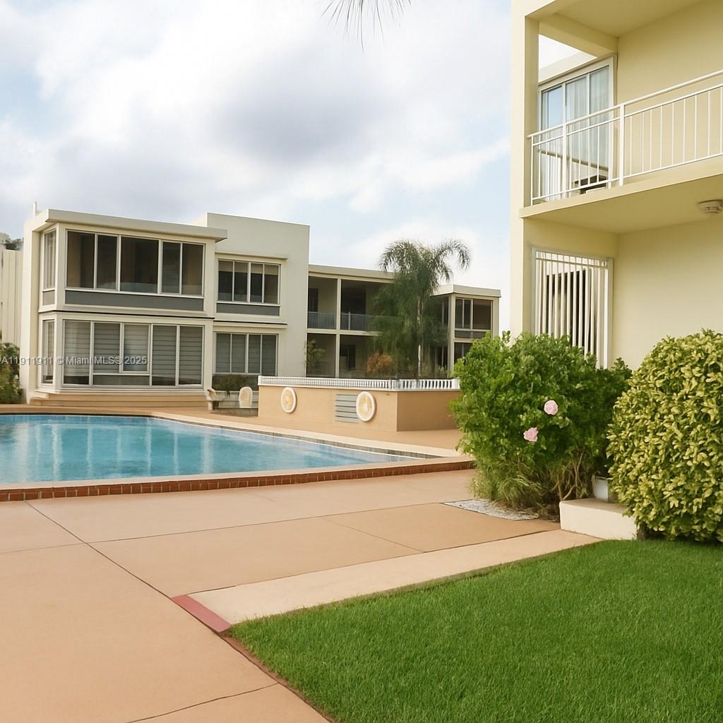 910 Bay Dr #29 Miami Beach, FL 33141