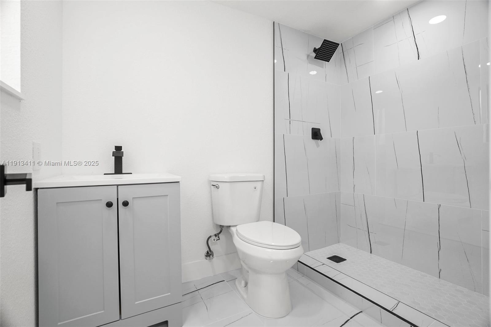 1426 NW 28th St Miami, FL 33142