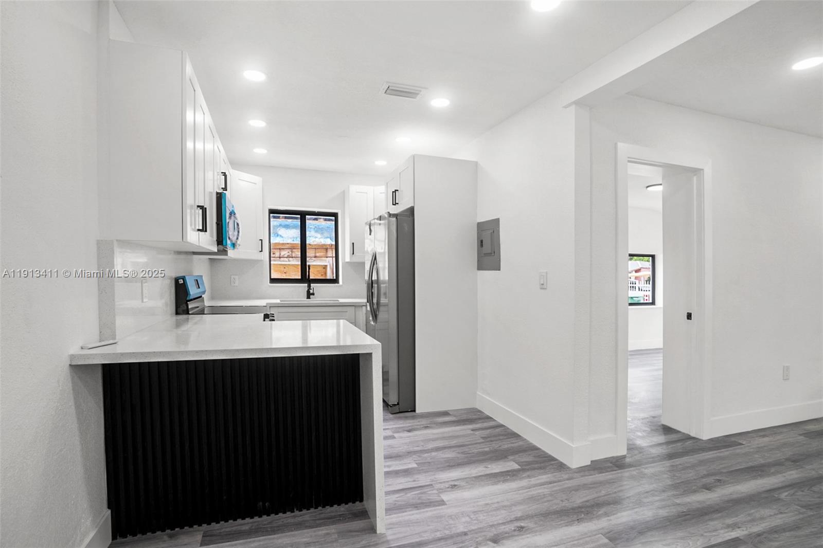 1426 NW 28th St Miami, FL 33142