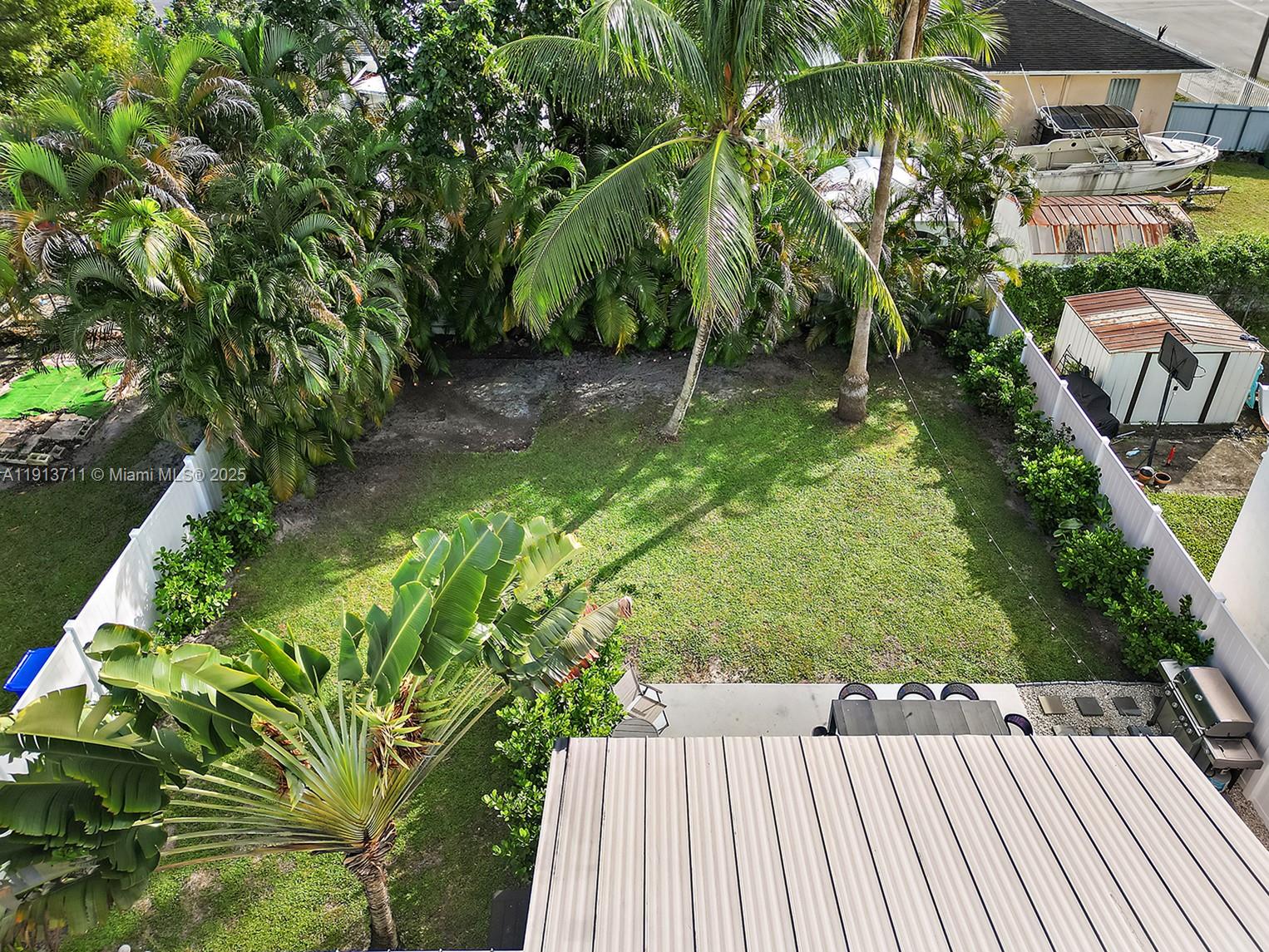 794 NW 45th St Miami, FL 33127