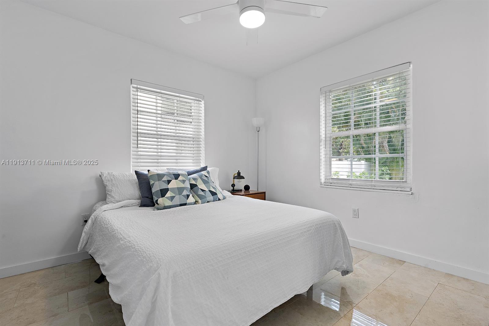 794 NW 45th St Miami, FL 33127