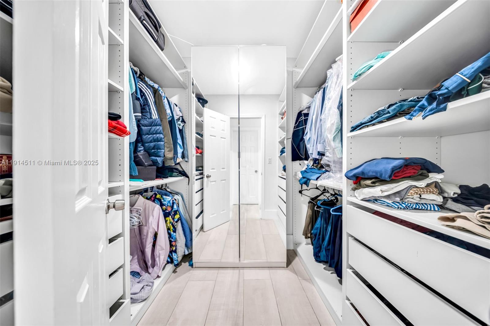 10195 NW 26th St Doral, FL 33172