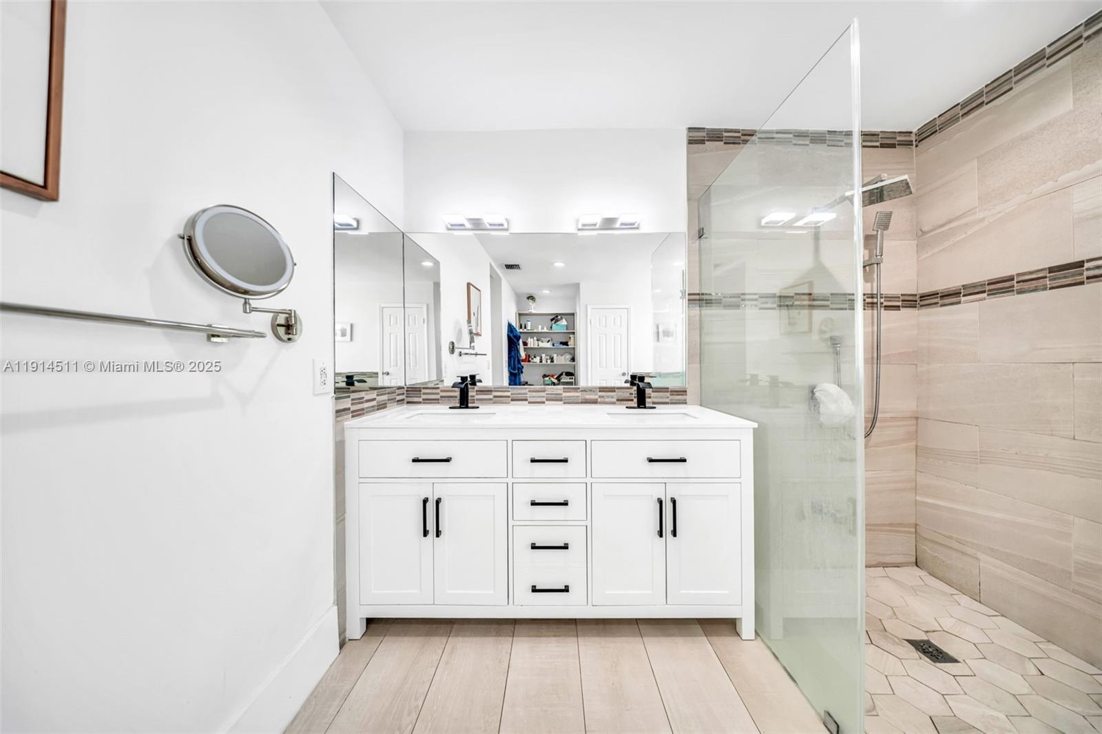 10195 NW 26th St Doral, FL 33172