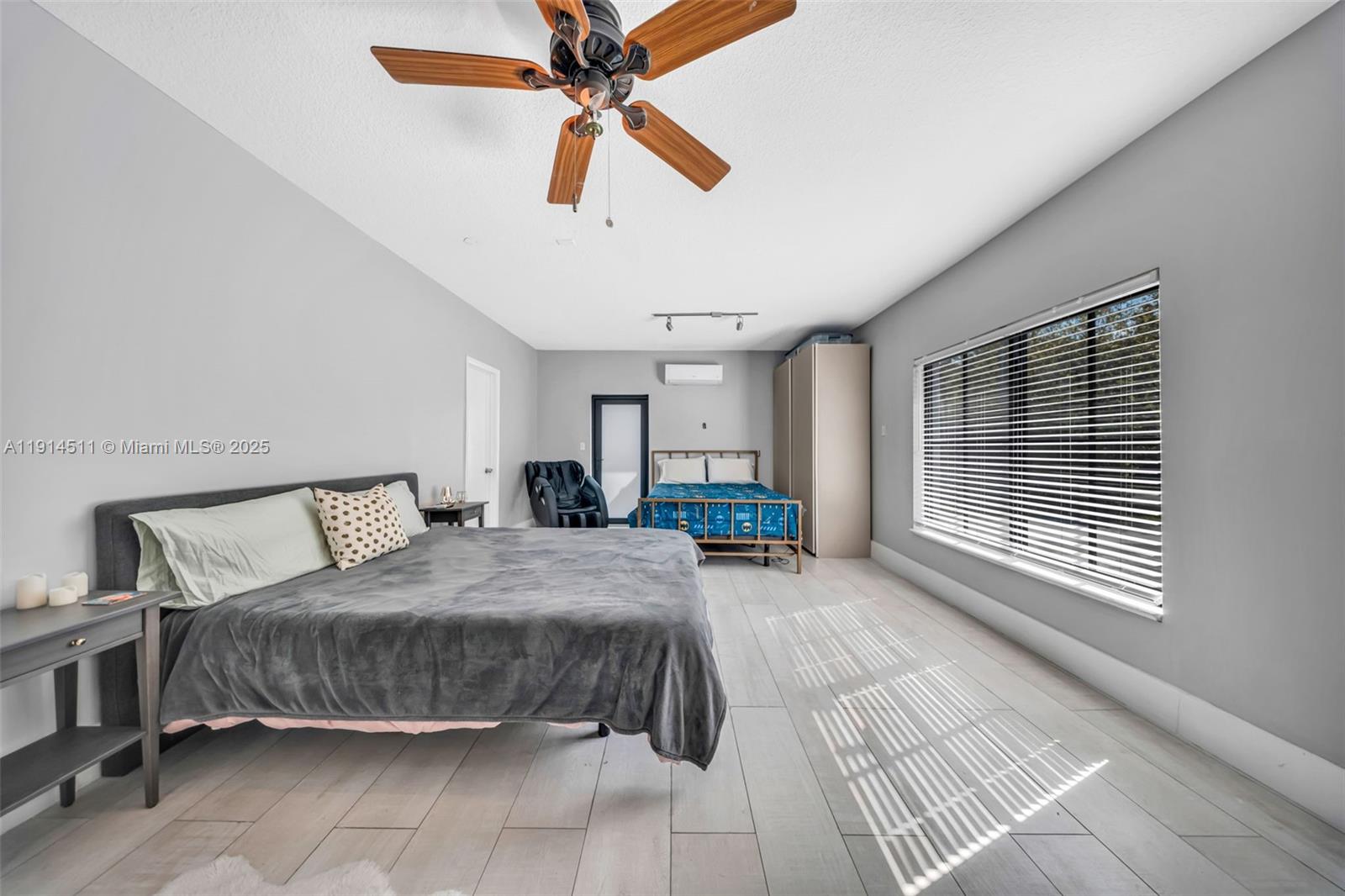 10195 NW 26th St Doral, FL 33172