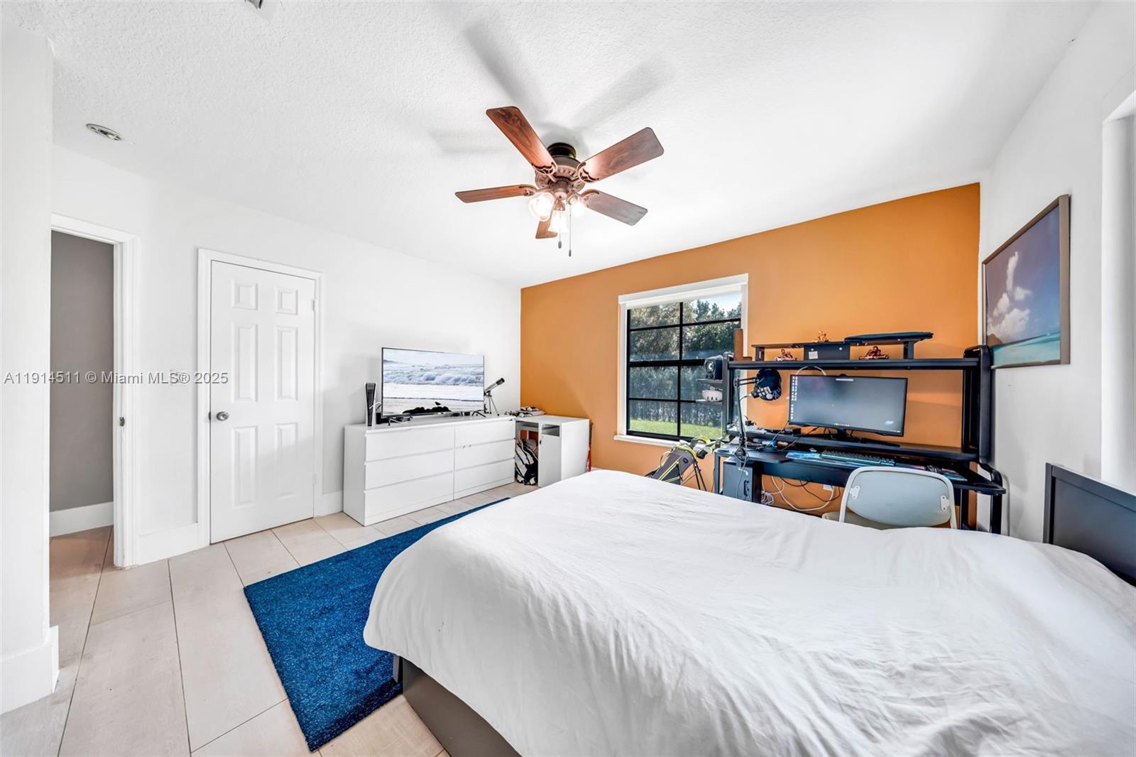 10195 NW 26th St Doral, FL 33172