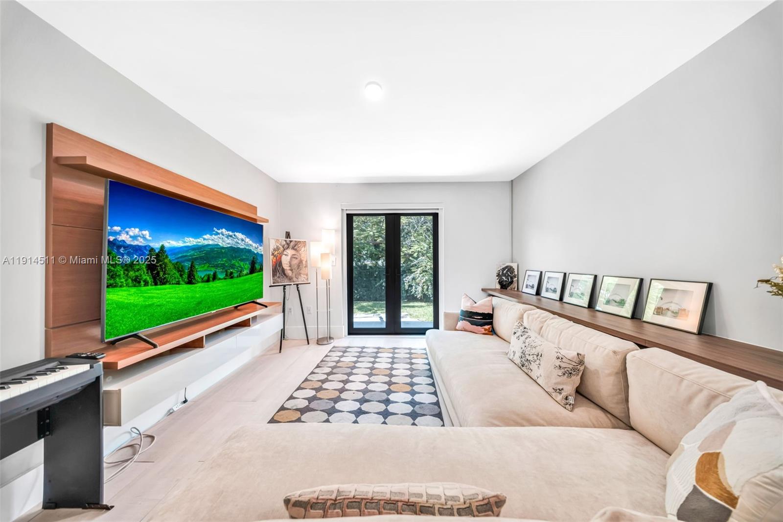 10195 NW 26th St Doral, FL 33172