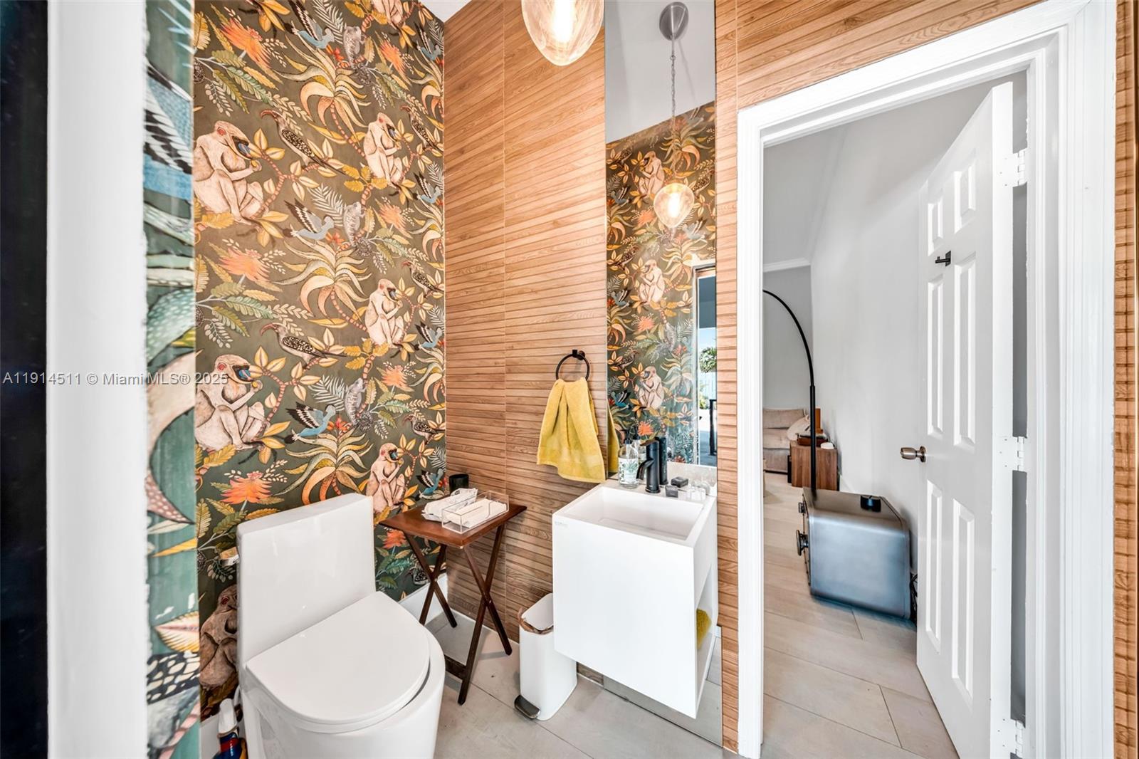 10195 NW 26th St Doral, FL 33172