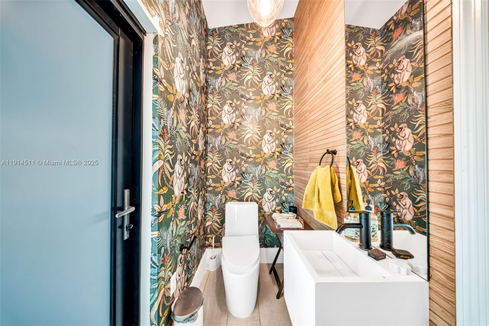 10195 NW 26th St Doral, FL 33172