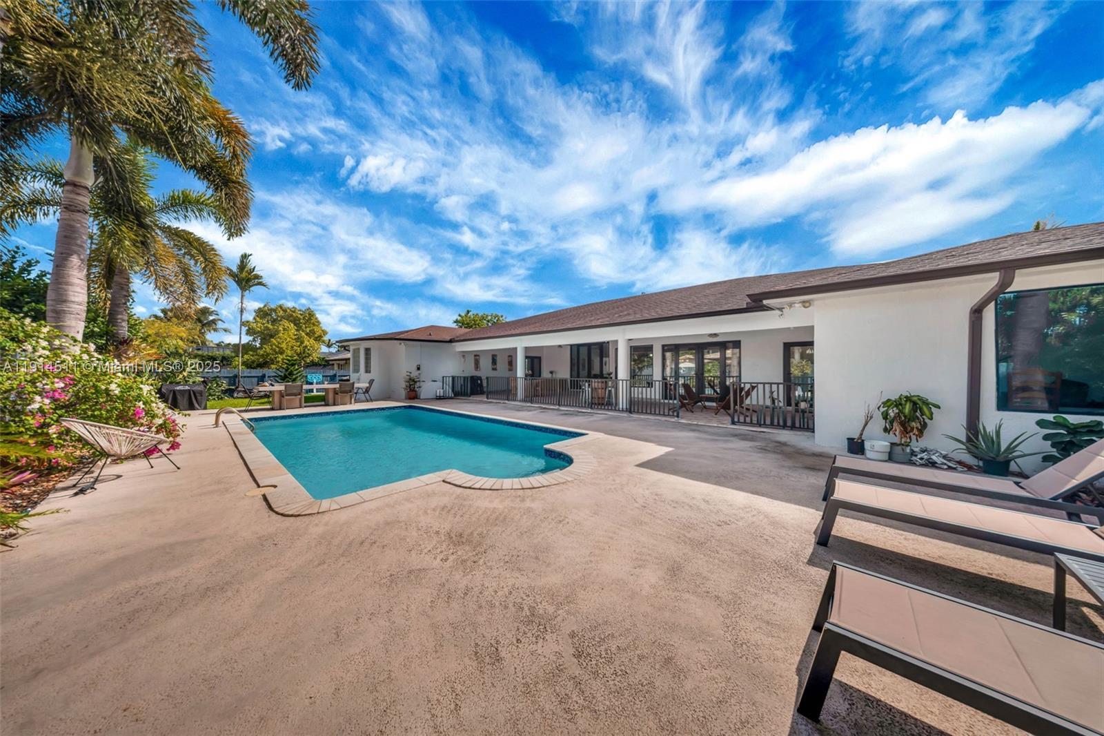 10195 NW 26th St Doral, FL 33172