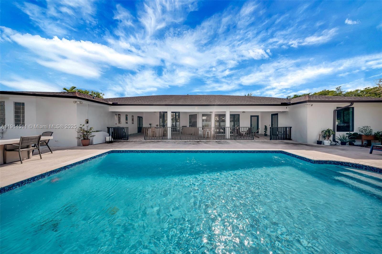 10195 NW 26th St Doral, FL 33172