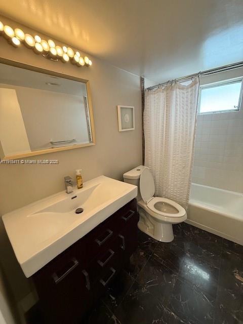 3600 NE 170th St #407 North Miami Beach, FL 33160
