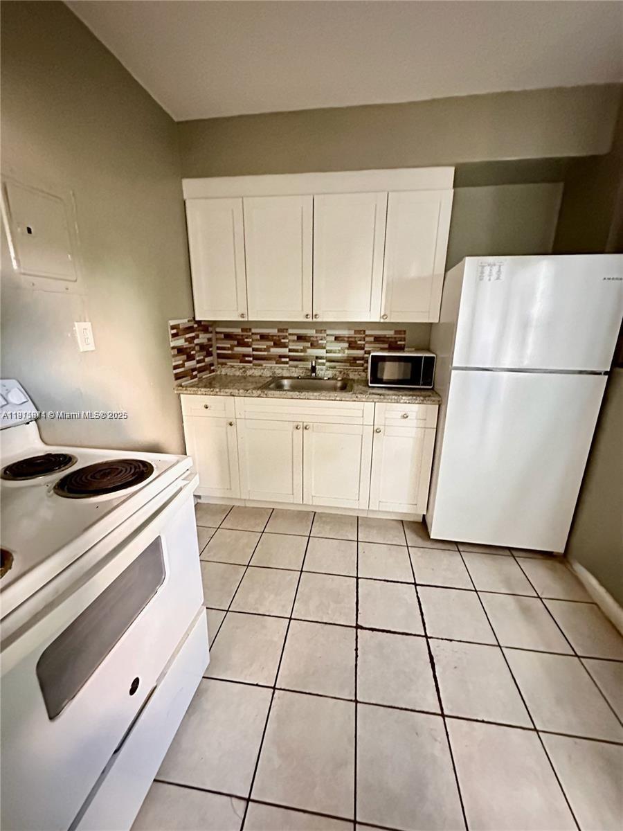 401 NW 81st St Miami, FL 33150