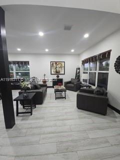 2019 Harbor Vw Cir Weston, FL 33327