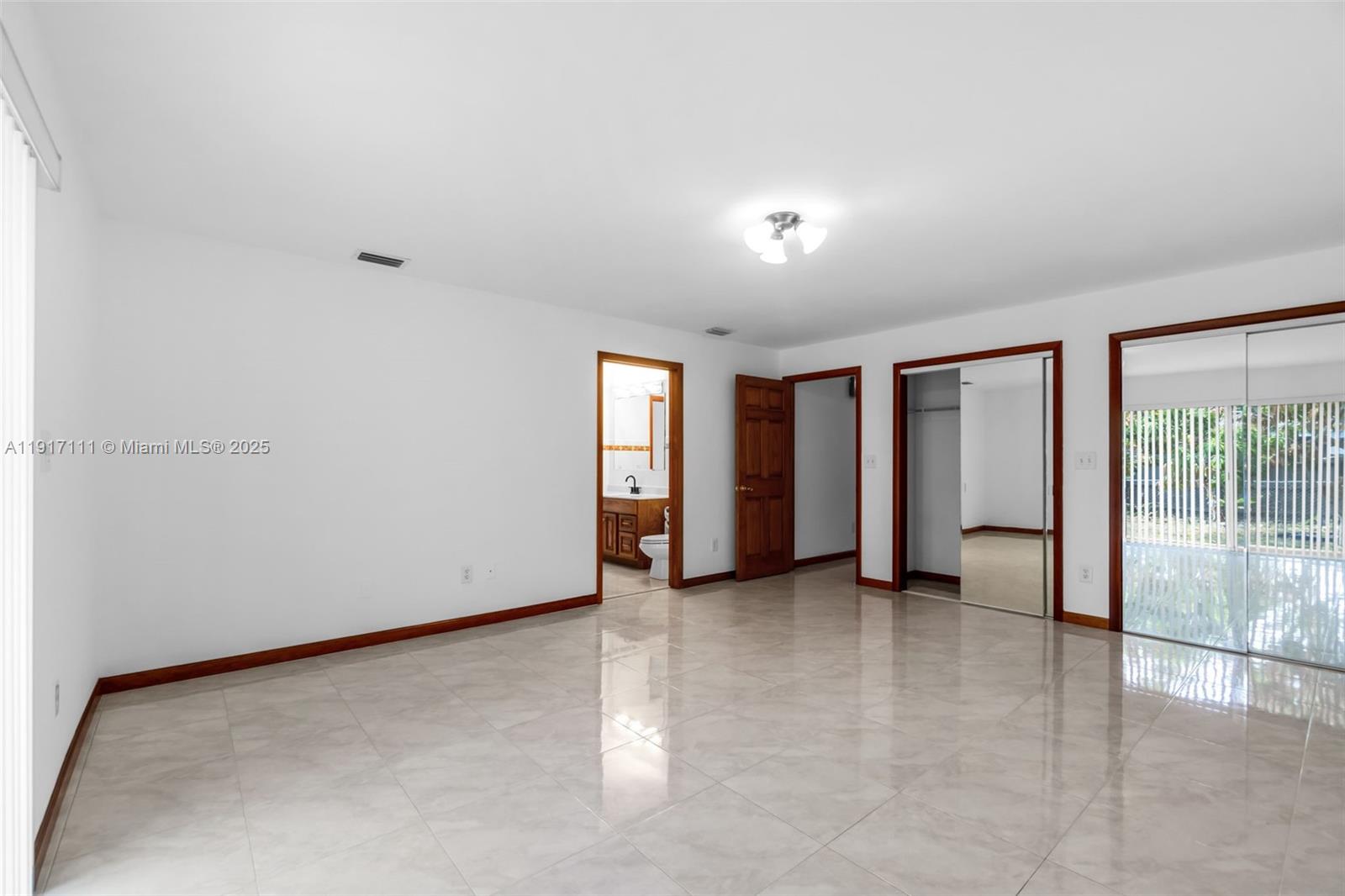 9085 SW 157th St Palmetto Bay, FL 33157