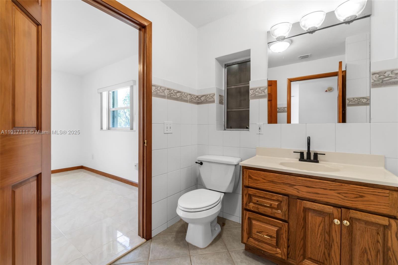 9085 SW 157th St Palmetto Bay, FL 33157