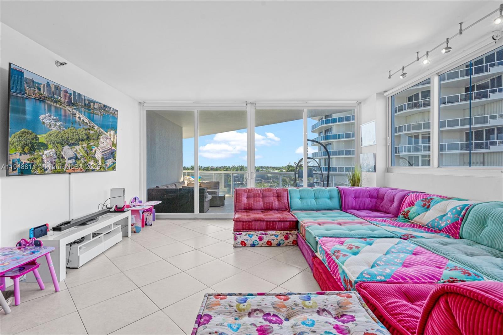 image One Island Place Condo 113