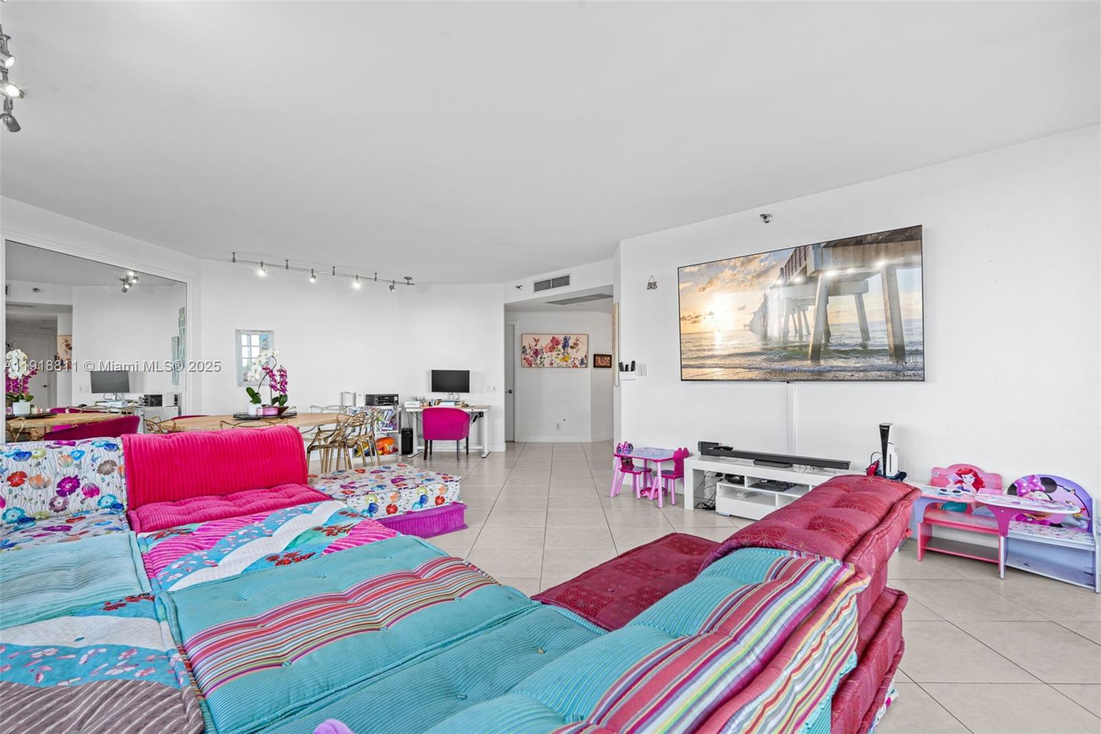 image One Island Place Condo 115