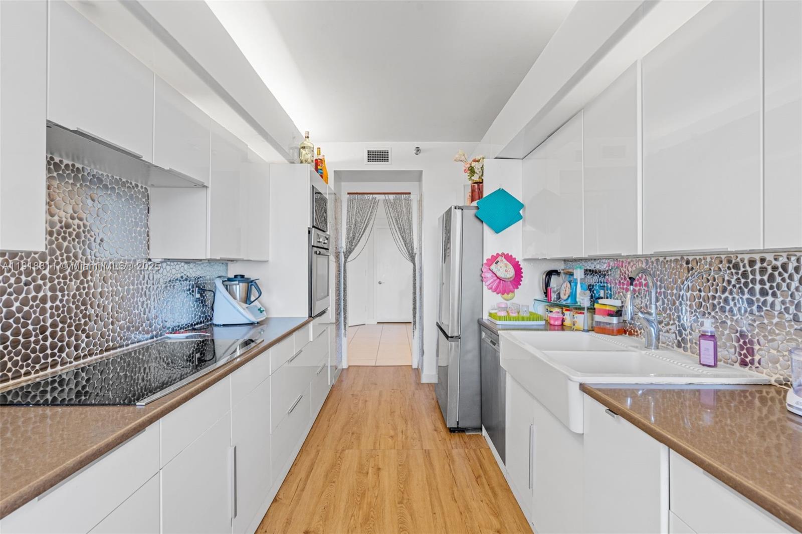 image One Island Place Condo 121