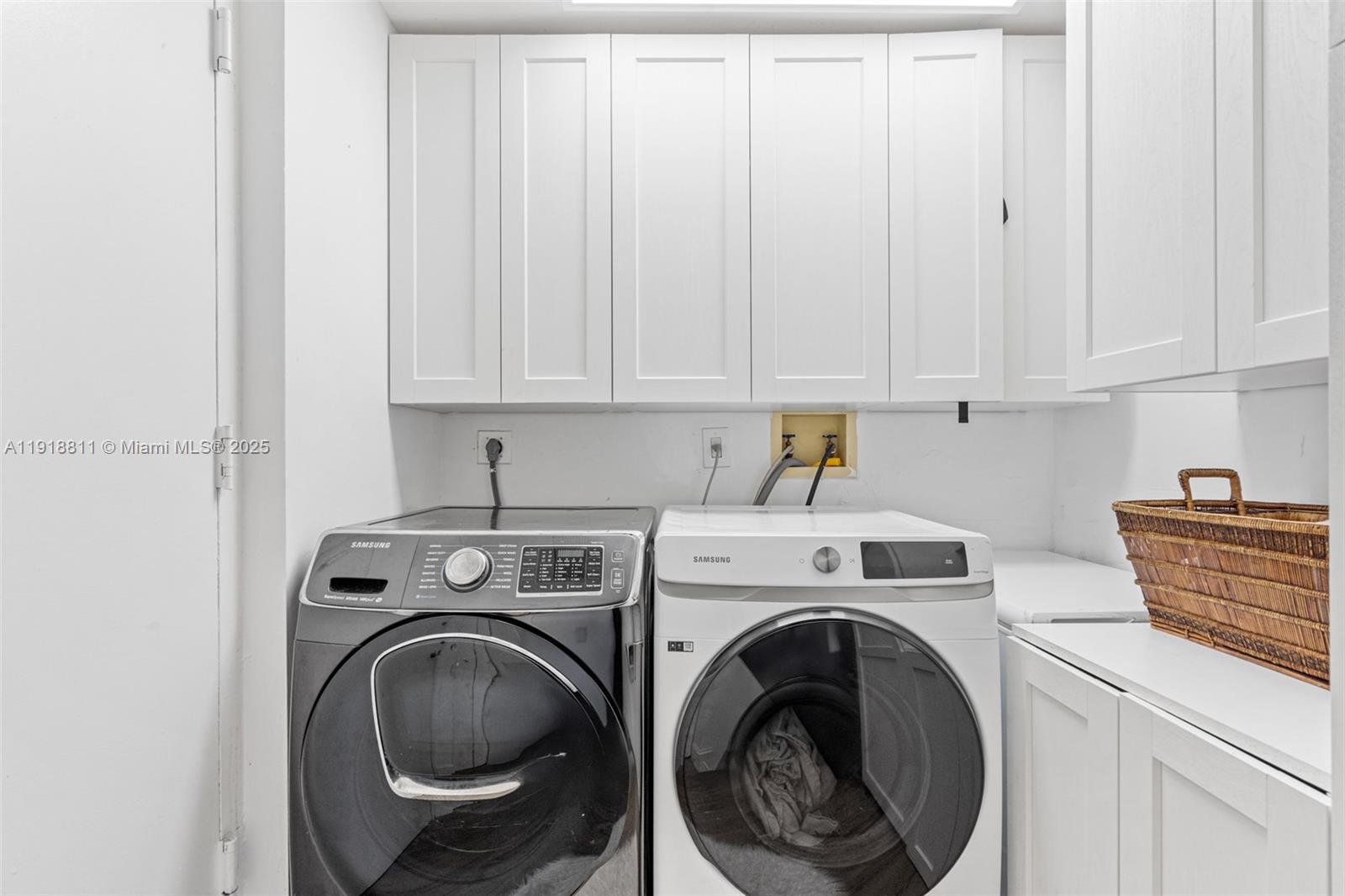 image One Island Place Condo 123